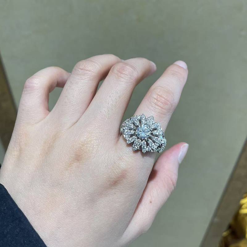 Affordable Luxury满钻四爪圆钻S925银镀白金定制选款主石Moissanite1.0ct/副石高碳钻